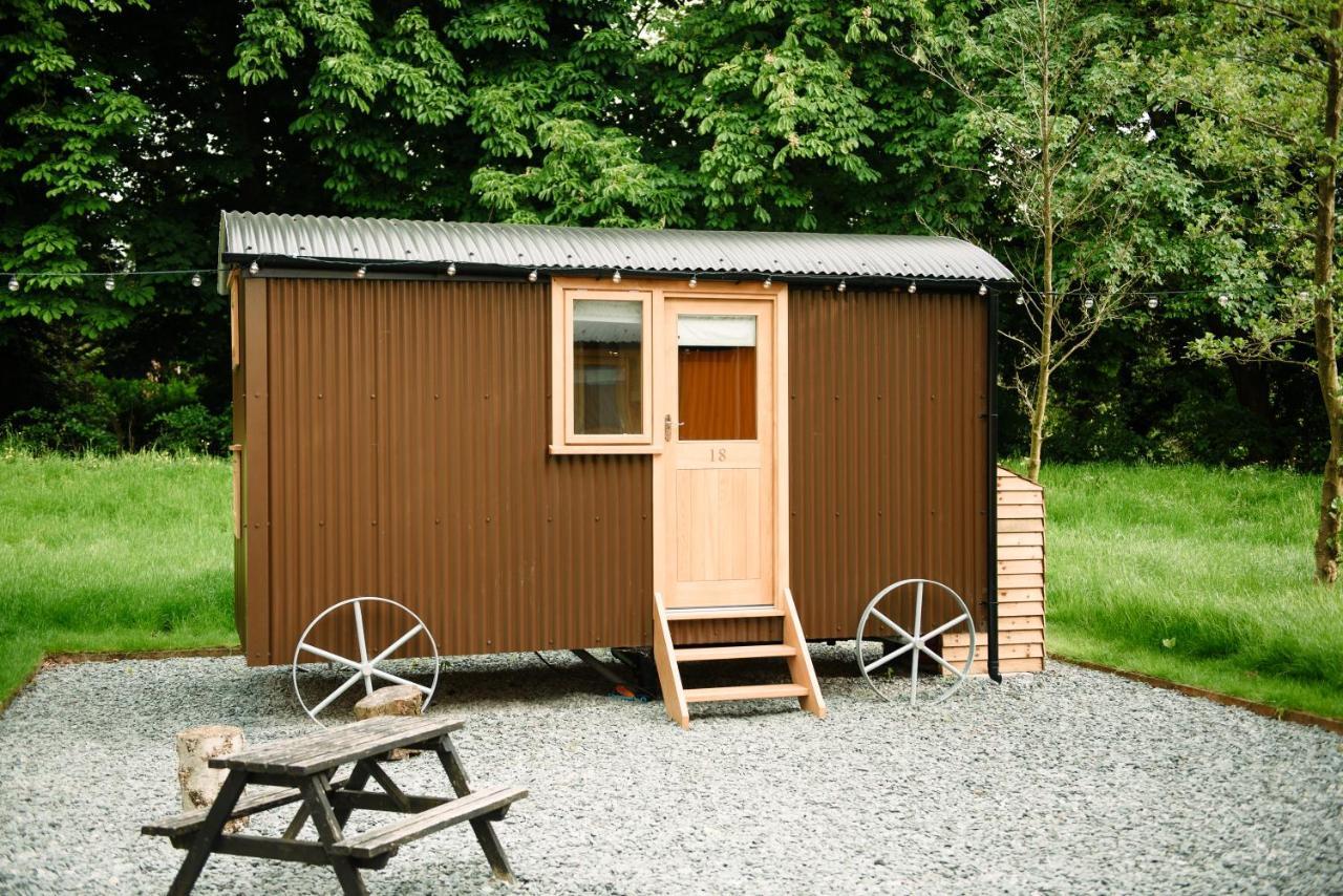 The Hamlet At Samlesbury Hall Campsite *